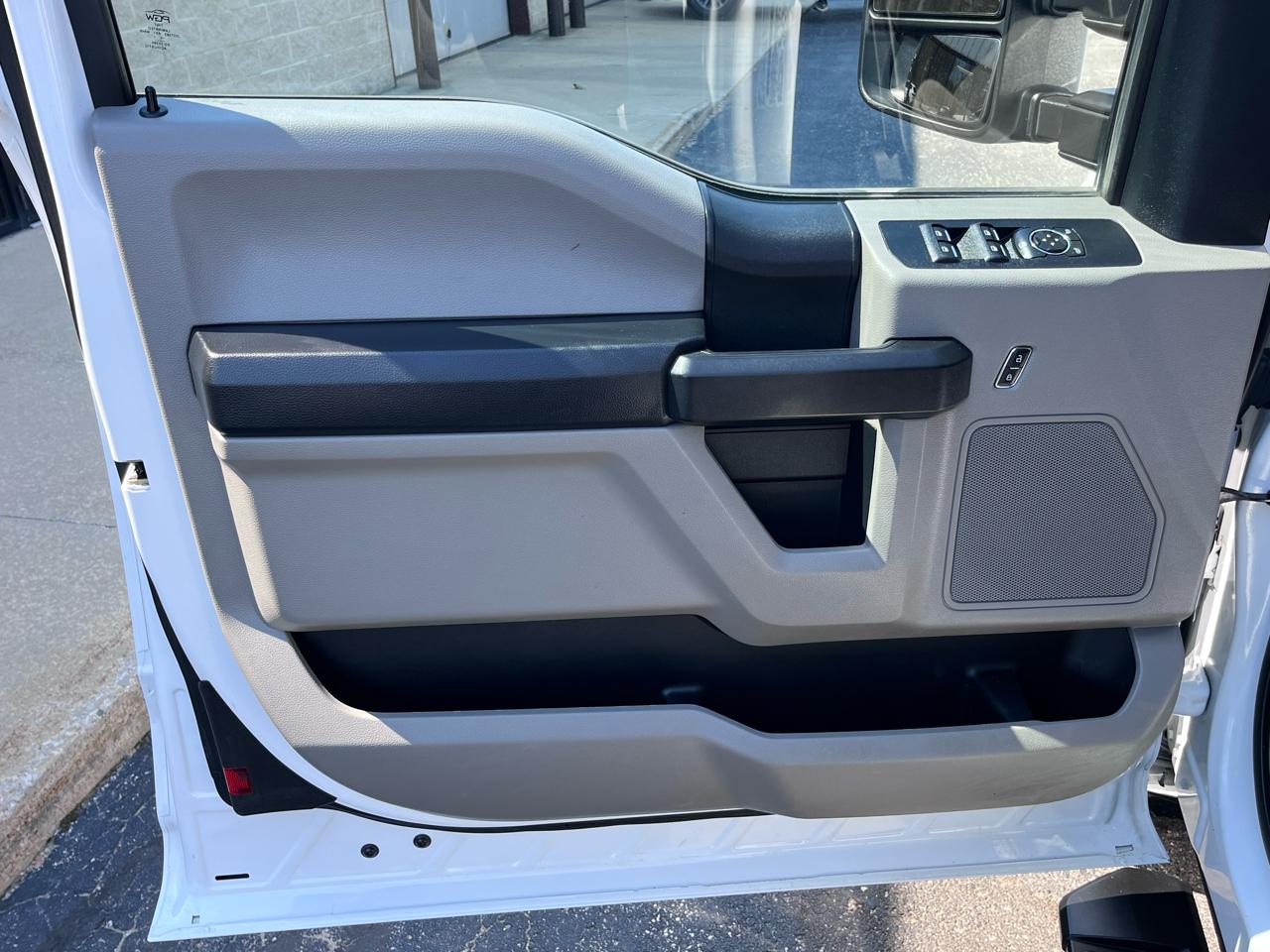 Ford Super Duty F-250 SRW XL 2WD SuperCab 6.75' Box 2020