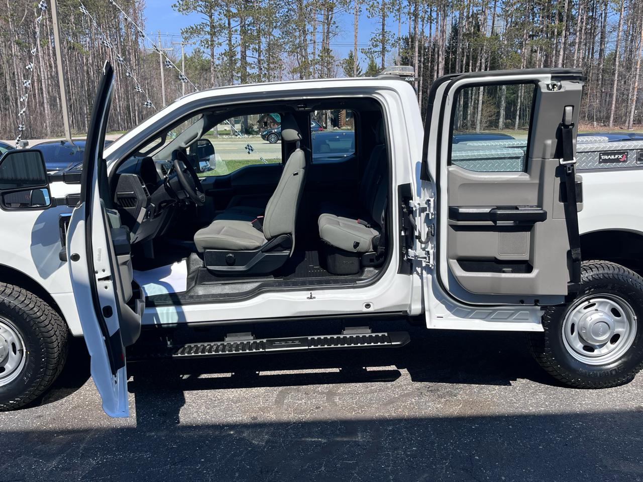 Ford Super Duty F-250 SRW XL 2WD SuperCab 6.75' Box 2020