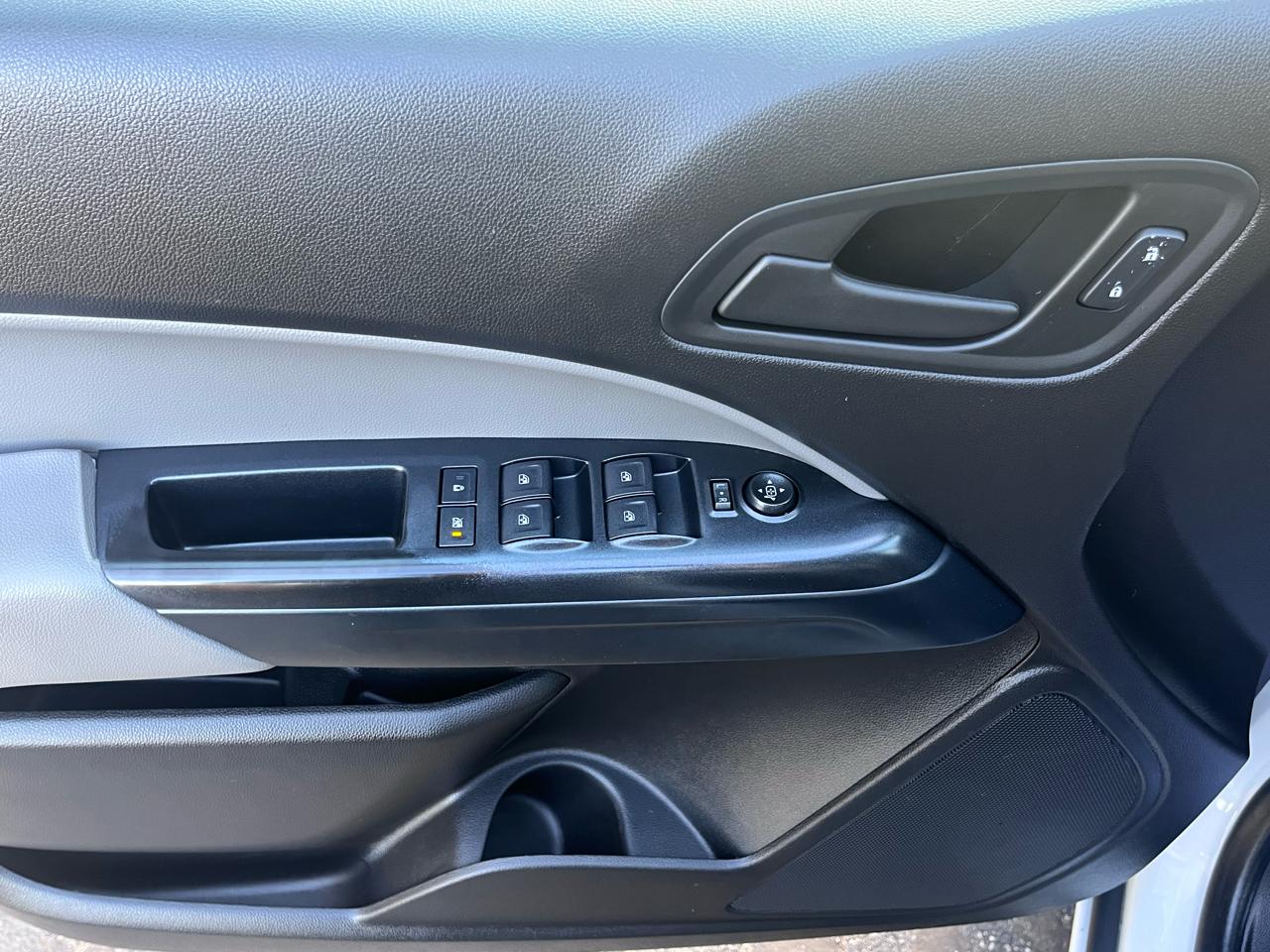 Chevrolet Colorado 2WD Crew Cab 140.5" WT 2016