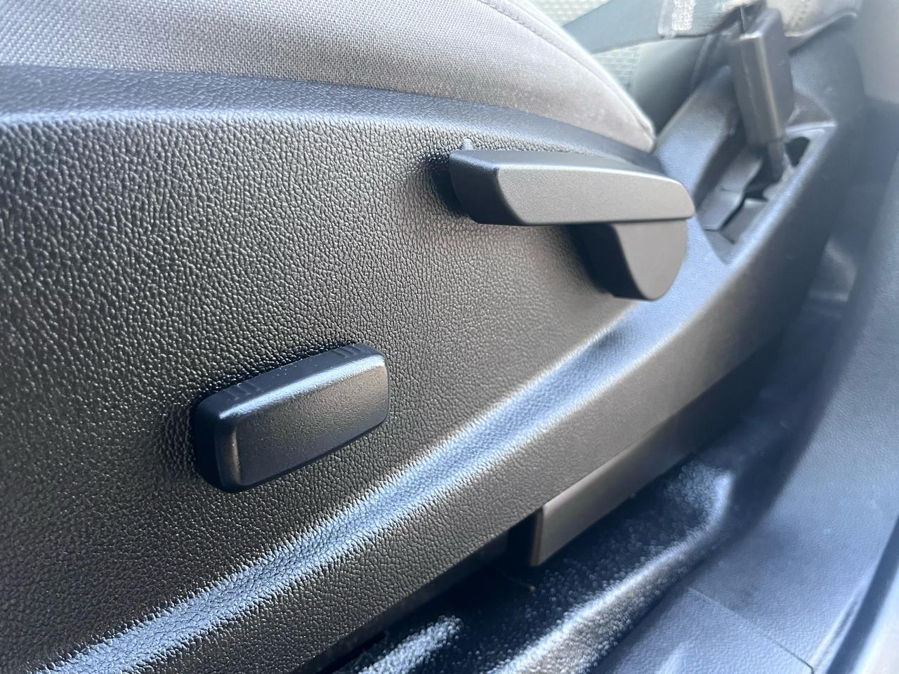 Chevrolet Colorado 2WD Crew Cab 140.5" WT 2016