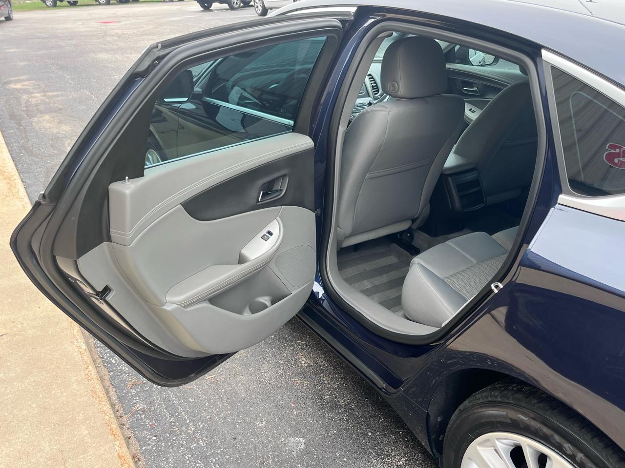 Chevrolet Impala 4dr Sdn LS w/1FL 2016