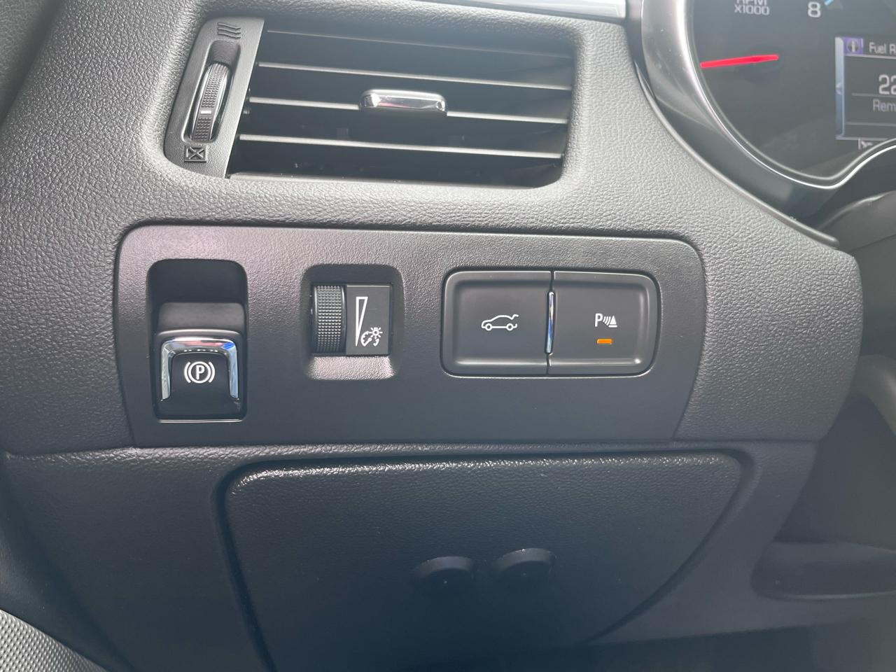 Chevrolet Impala 4dr Sdn LS w/1FL 2016