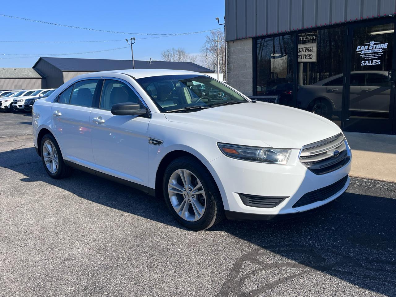 Ford Taurus 4dr Sdn SE FWD 2015