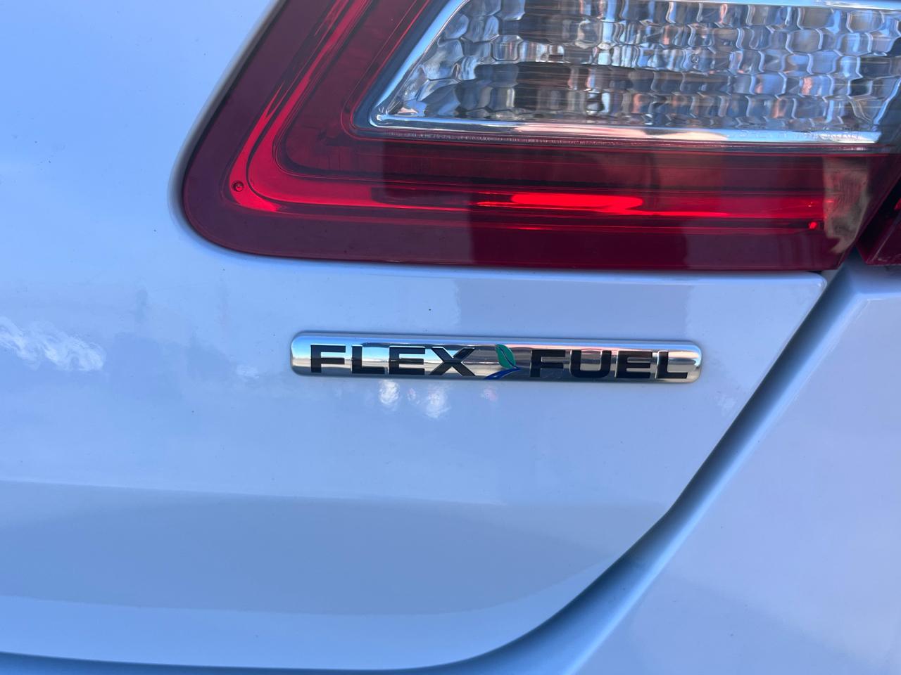 Ford Taurus 4dr Sdn SE FWD 2015