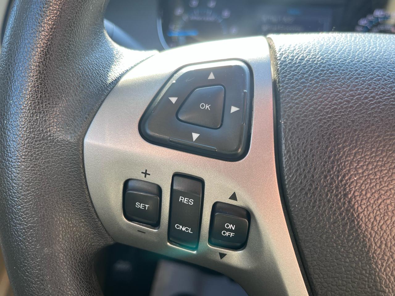 Ford Taurus 4dr Sdn SE FWD 2015
