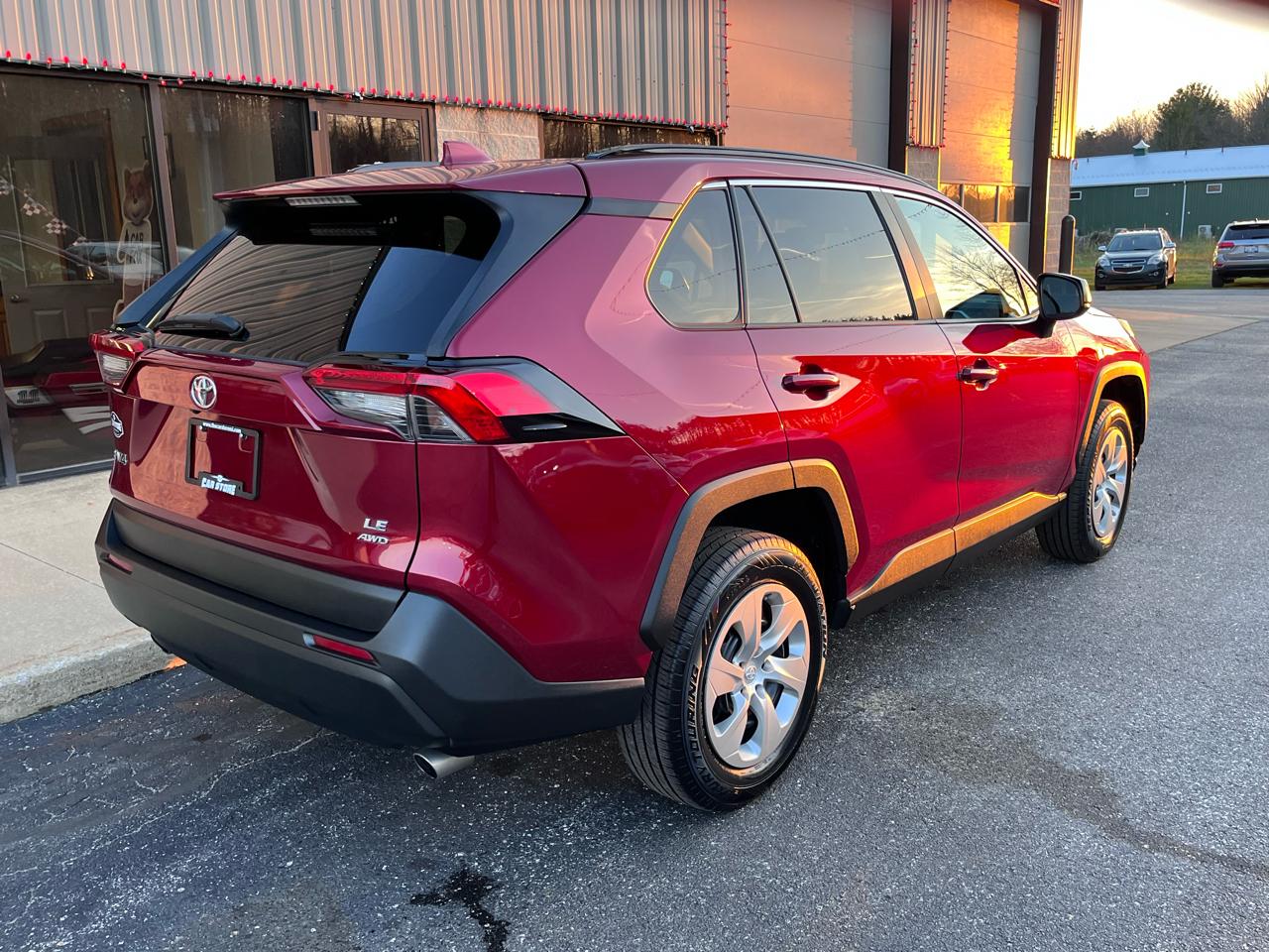Toyota RAV4 LE AWD 2019