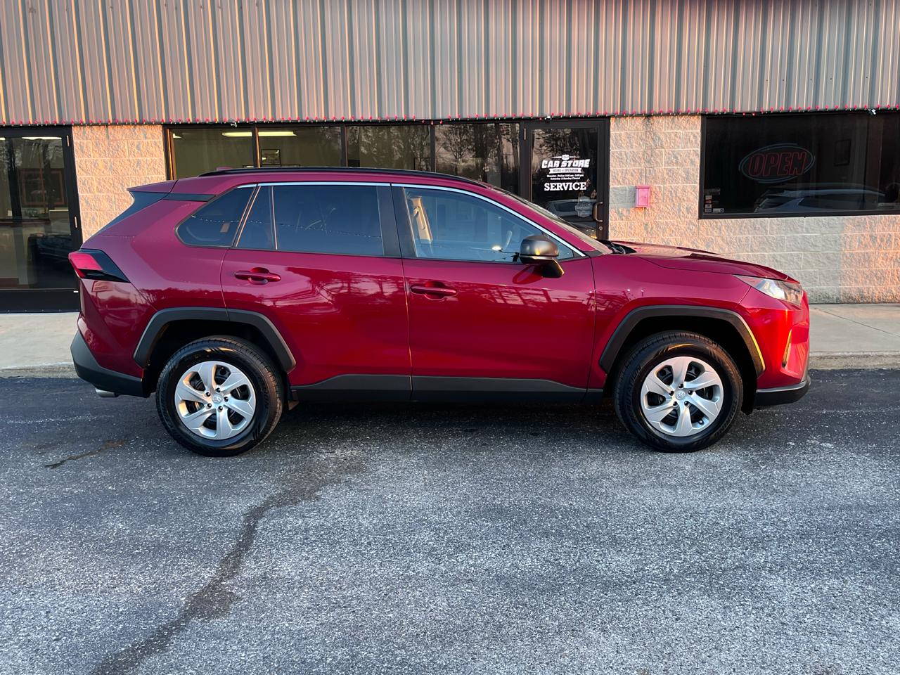 Toyota RAV4 LE AWD 2019