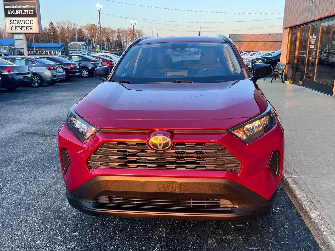 Toyota RAV4 LE AWD 2019