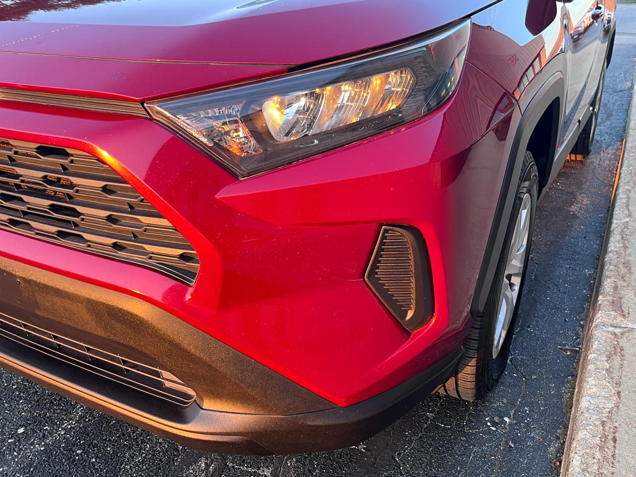 Toyota RAV4 LE AWD 2019