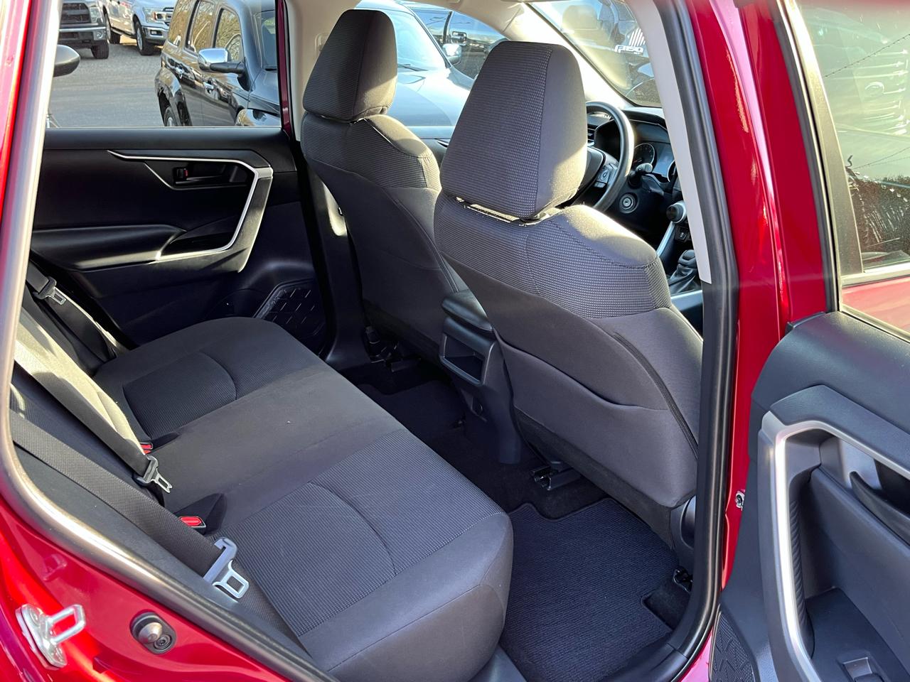 Toyota RAV4 LE AWD 2019