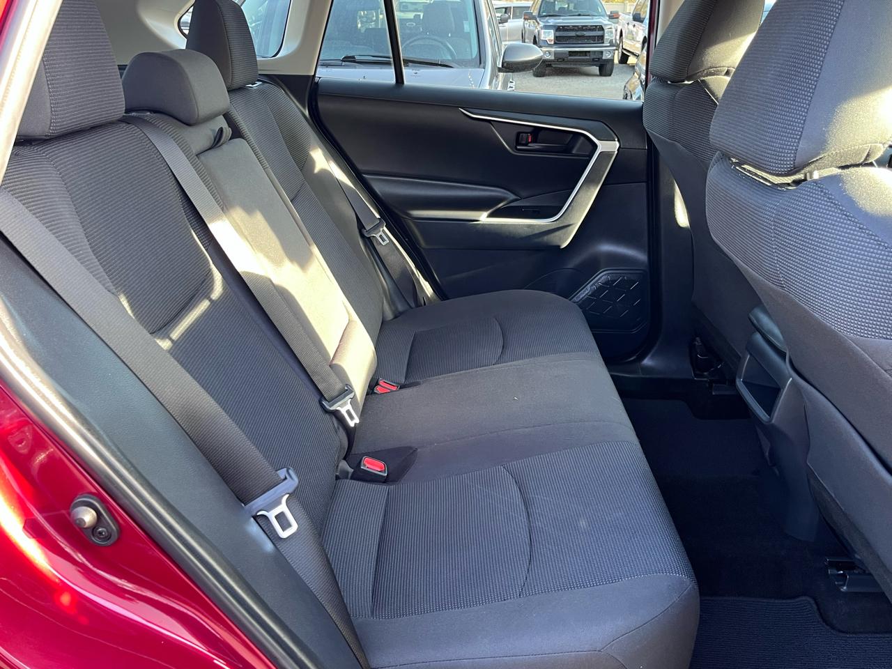 Toyota RAV4 LE AWD 2019