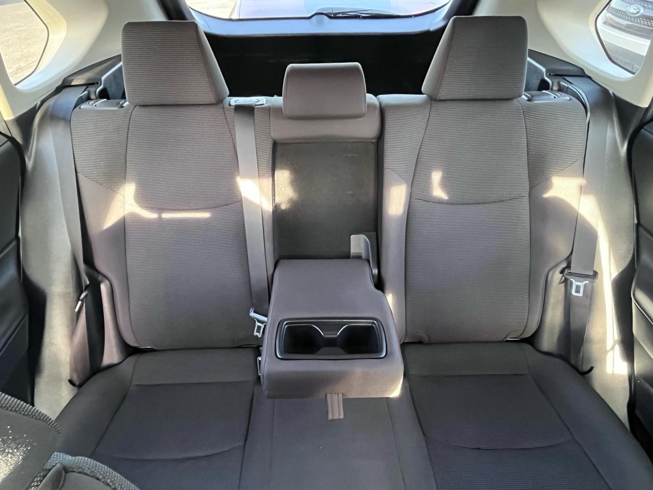 Toyota RAV4 LE AWD 2019