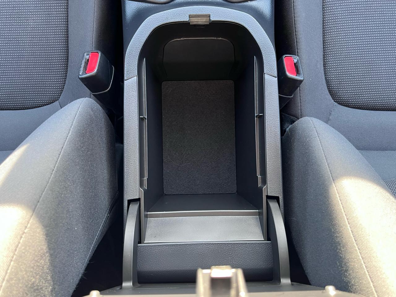 Toyota RAV4 LE AWD 2019