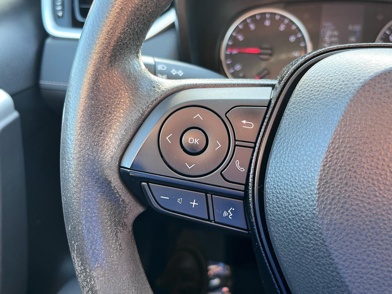 Toyota RAV4 LE AWD 2019