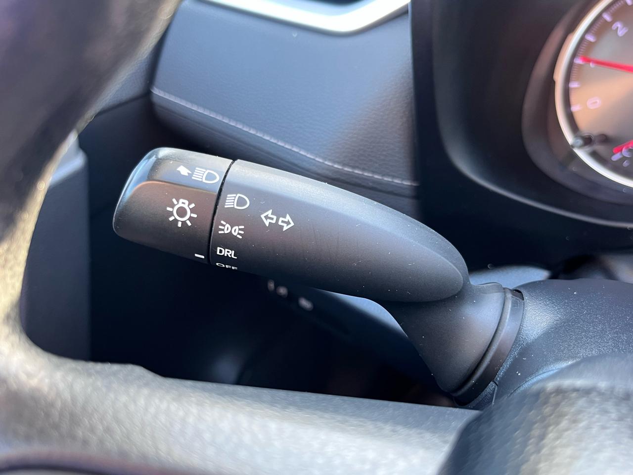 Toyota RAV4 LE AWD 2019