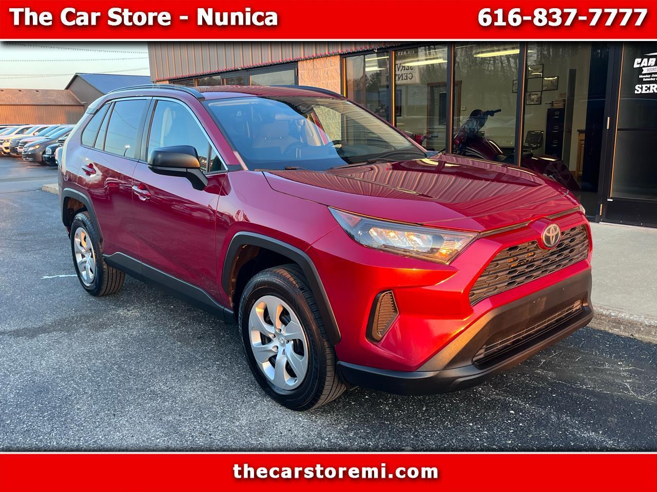 2019 Toyota RAV4 LE AWD's photo
