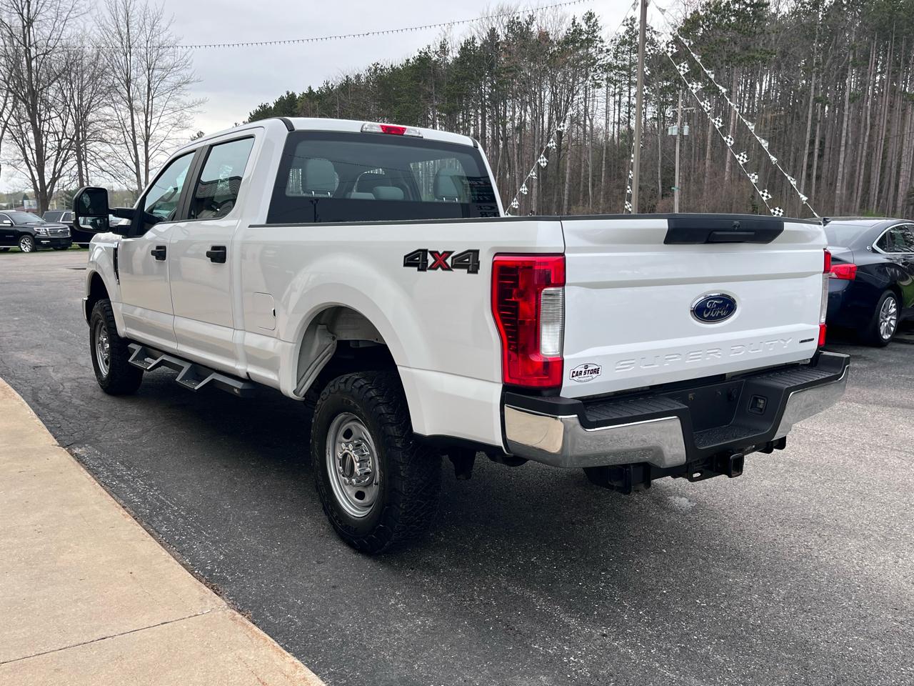 Ford Super Duty F-250 SRW XL 4WD Crew Cab 6.75' Box 2017