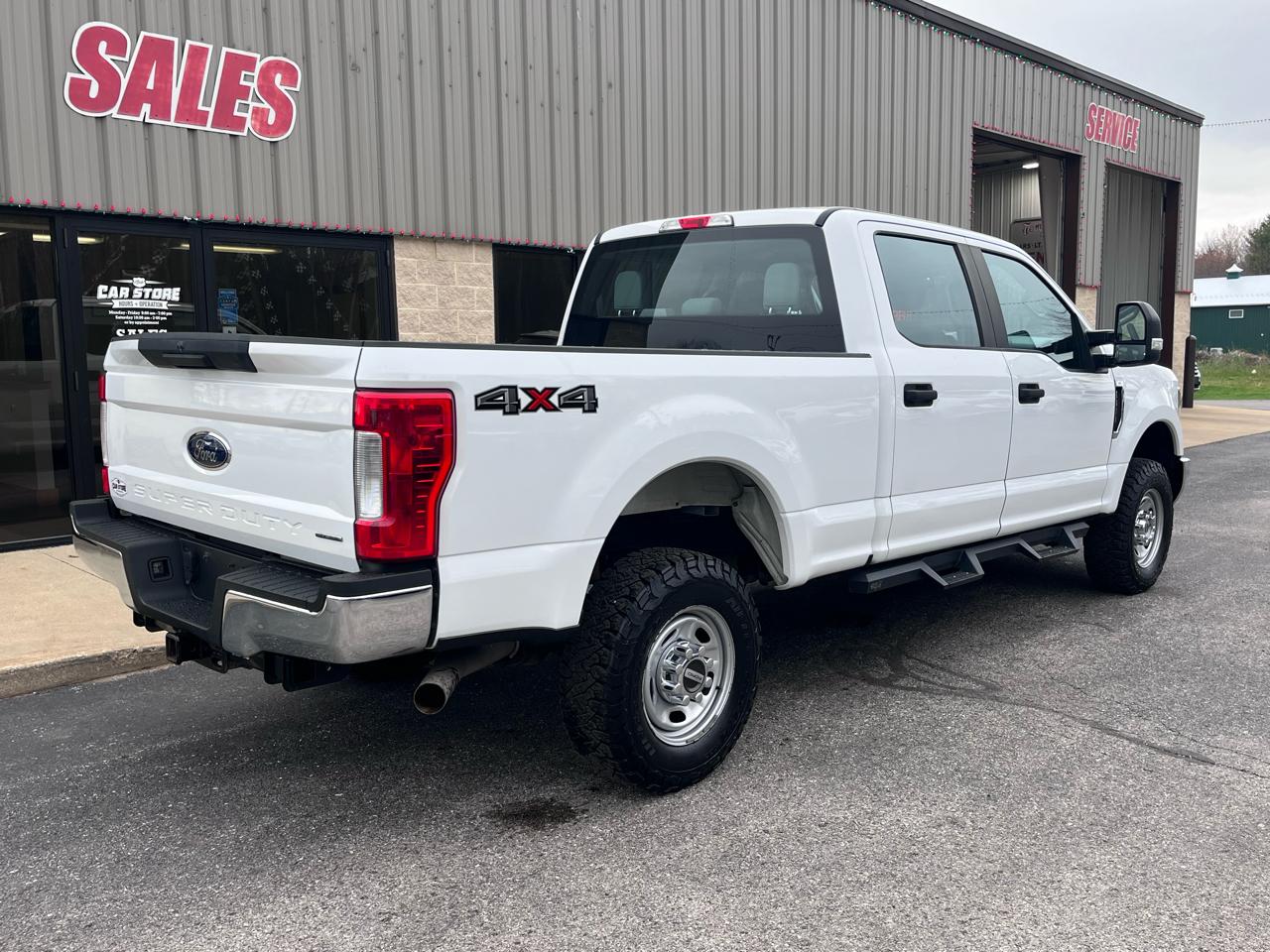 Ford Super Duty F-250 SRW XL 4WD Crew Cab 6.75' Box 2017