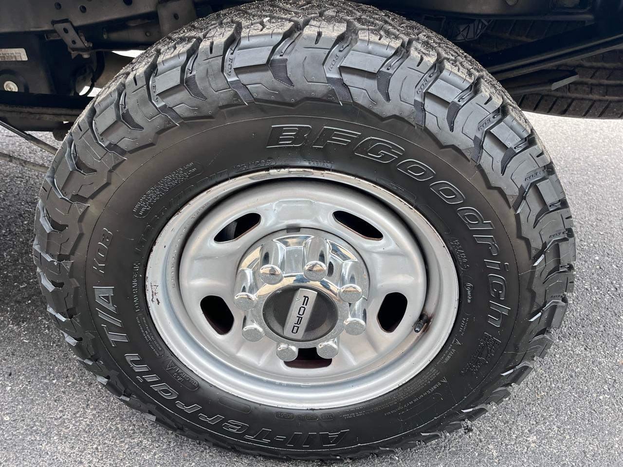 Ford Super Duty F-250 SRW XL 4WD Crew Cab 6.75' Box 2017