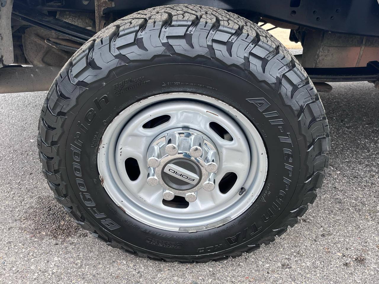 Ford Super Duty F-250 SRW XL 4WD Crew Cab 6.75' Box 2017