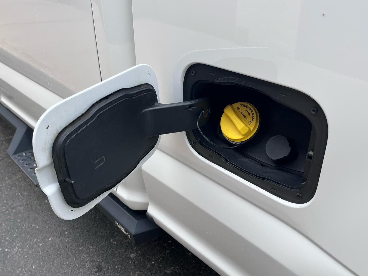 Ford Super Duty F-250 SRW XL 4WD Crew Cab 6.75' Box 2017