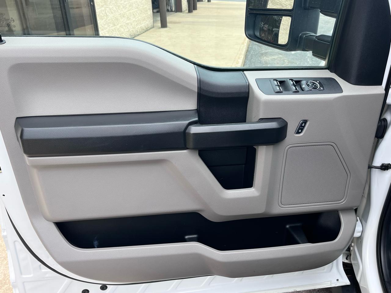 Ford Super Duty F-250 SRW XL 4WD Crew Cab 6.75' Box 2017