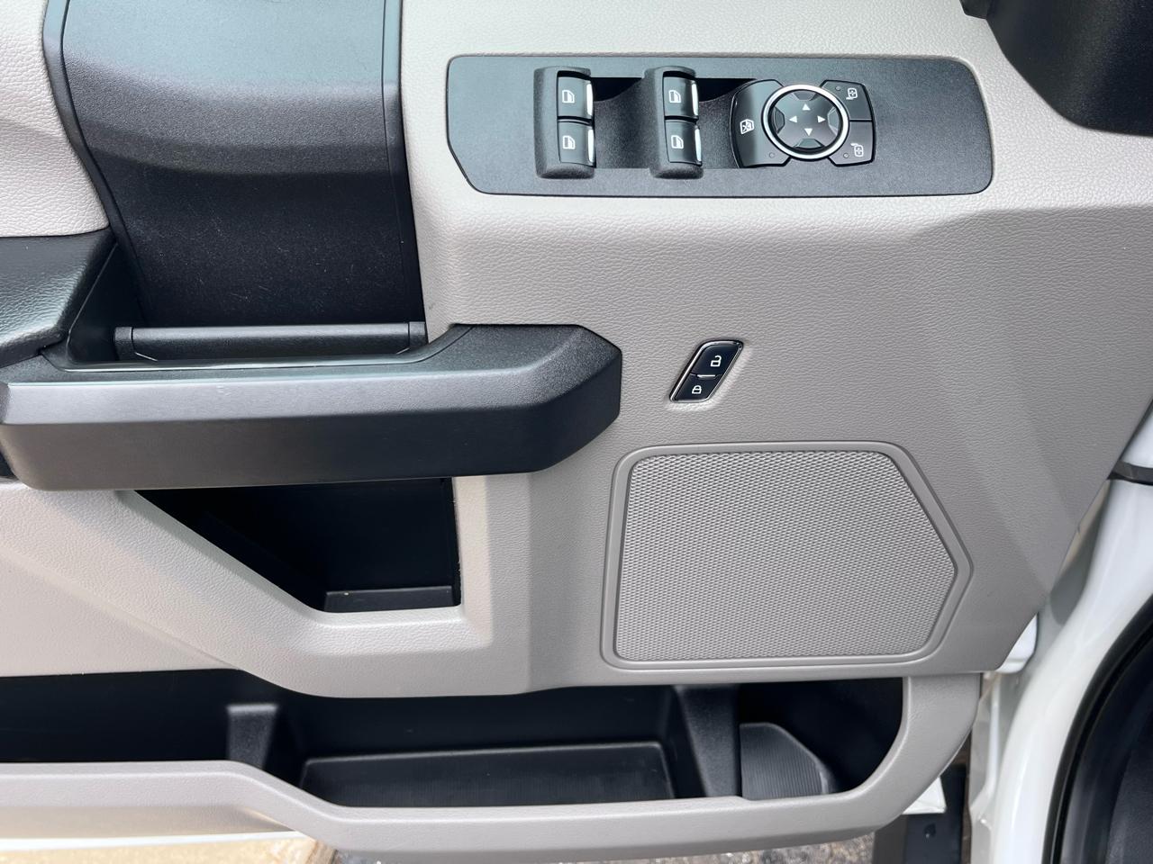 Ford Super Duty F-250 SRW XL 4WD Crew Cab 6.75' Box 2017