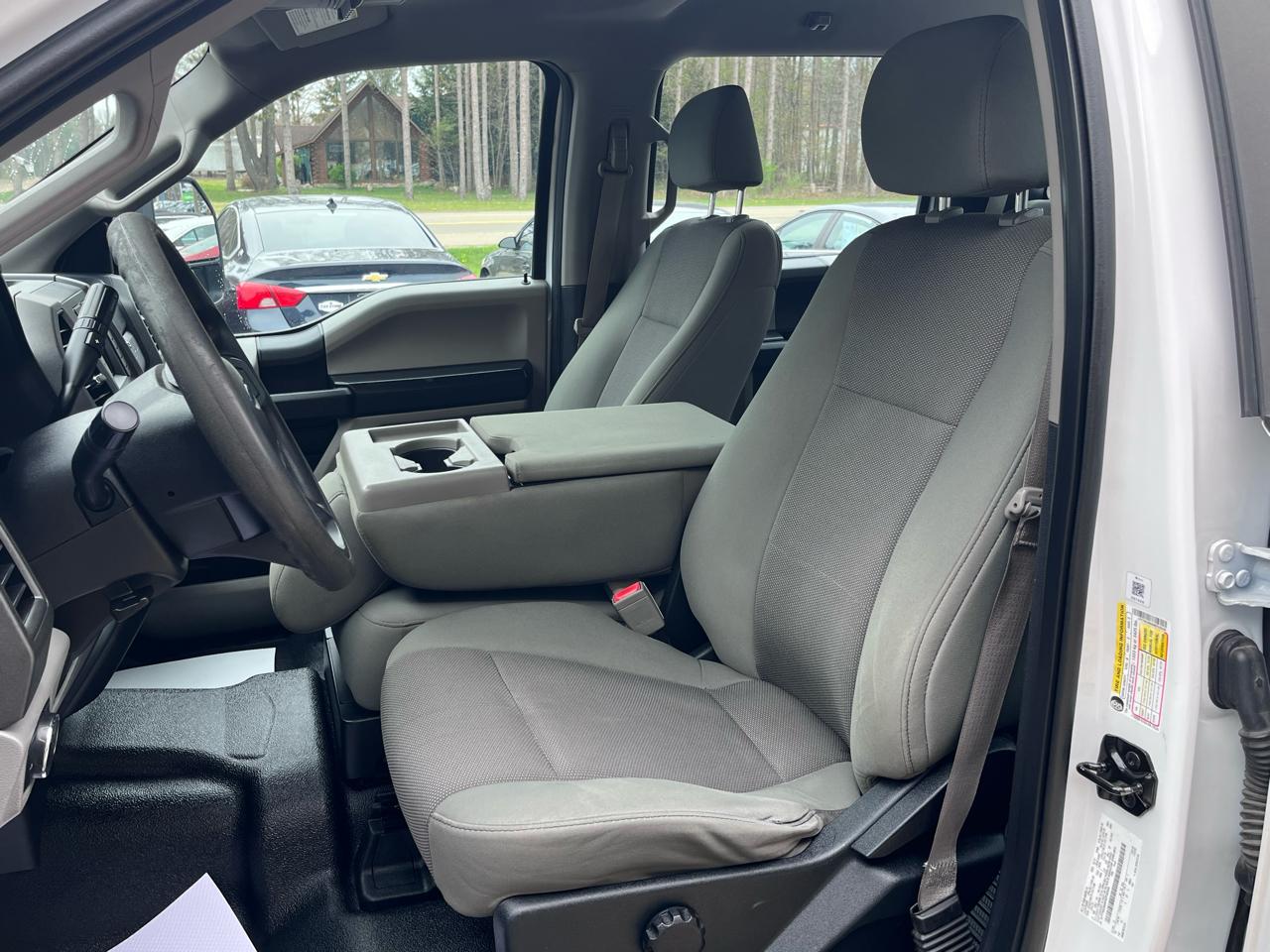 Ford Super Duty F-250 SRW XL 4WD Crew Cab 6.75' Box 2017