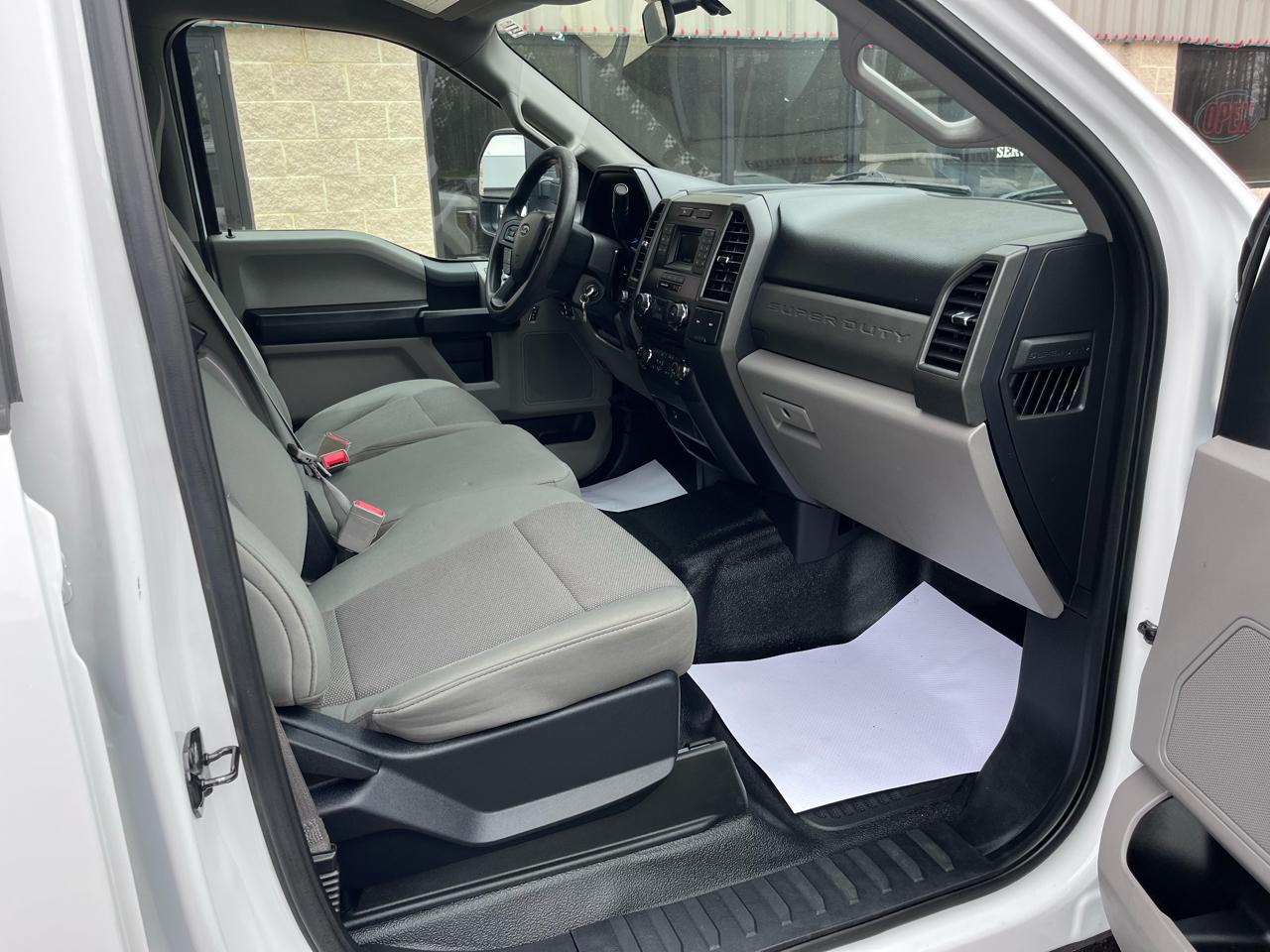 Ford Super Duty F-250 SRW XL 4WD Crew Cab 6.75' Box 2017