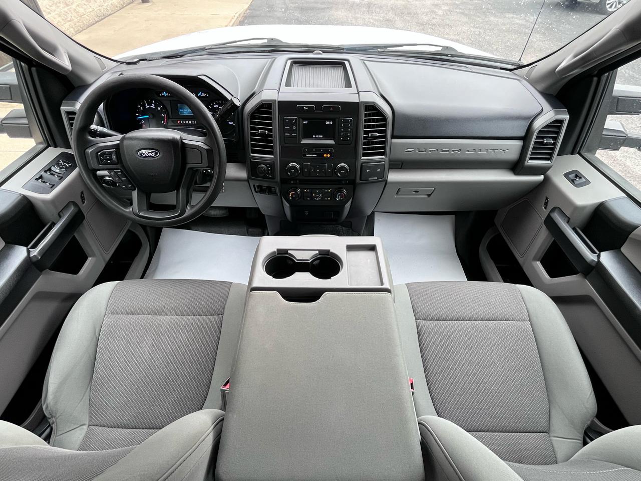 Ford Super Duty F-250 SRW XL 4WD Crew Cab 6.75' Box 2017