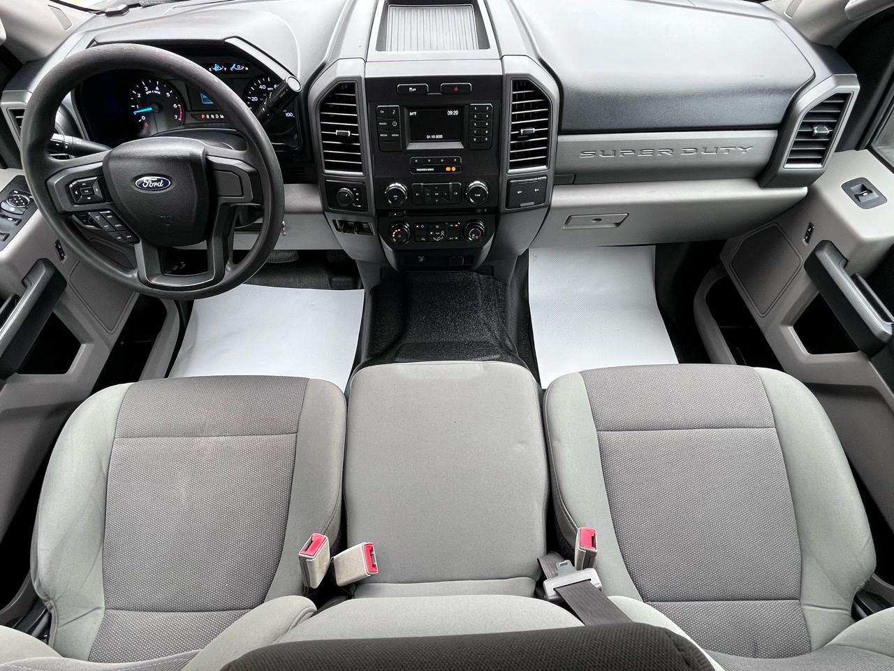 Ford Super Duty F-250 SRW XL 4WD Crew Cab 6.75' Box 2017