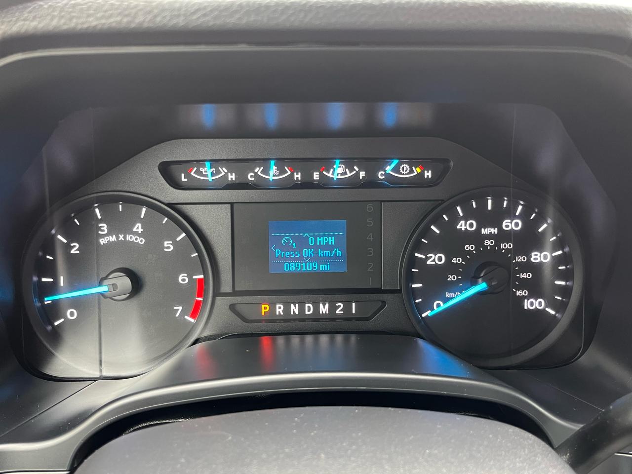 Ford Super Duty F-250 SRW XL 4WD Crew Cab 6.75' Box 2017