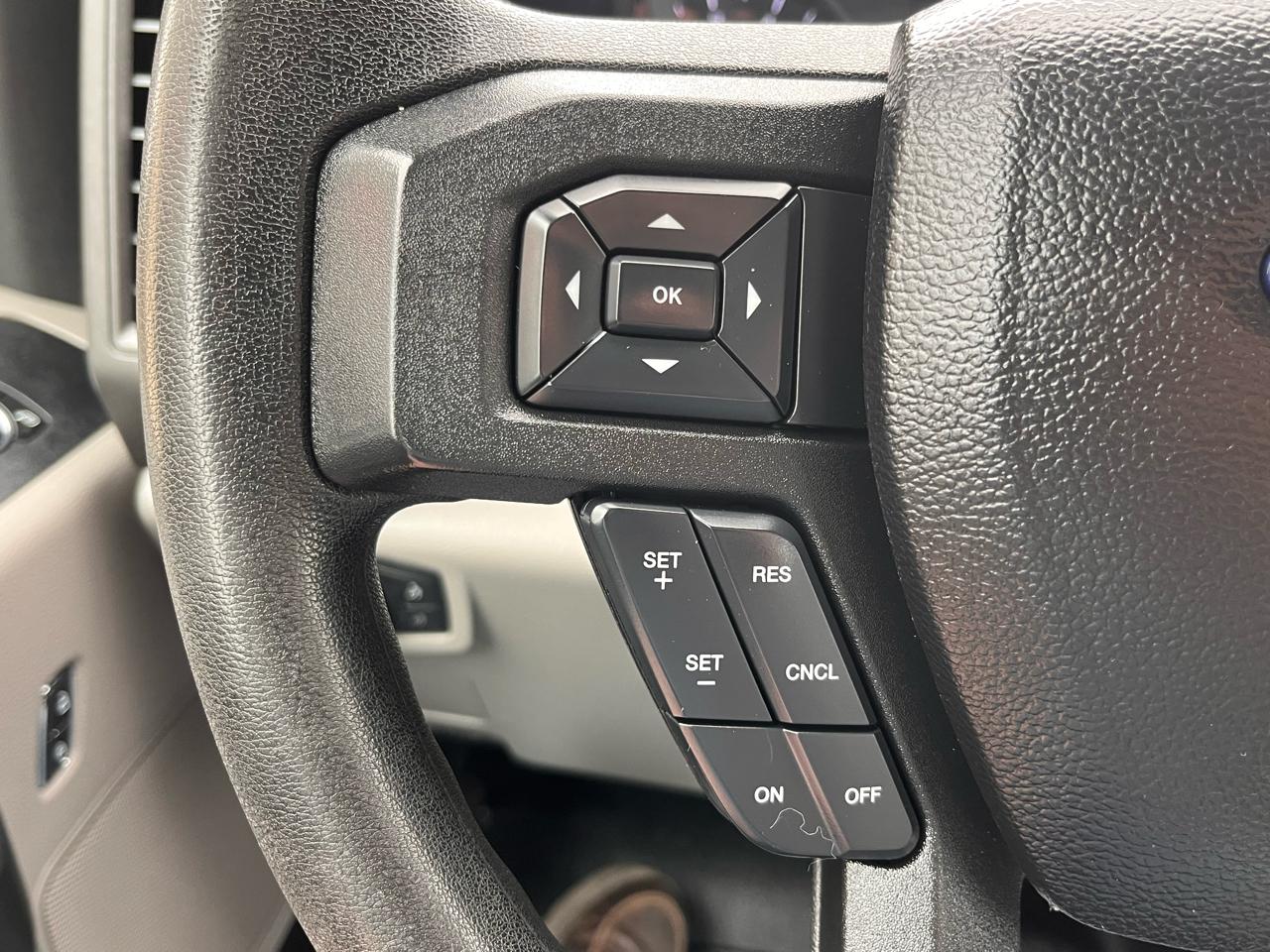 Ford Super Duty F-250 SRW XL 4WD Crew Cab 6.75' Box 2017