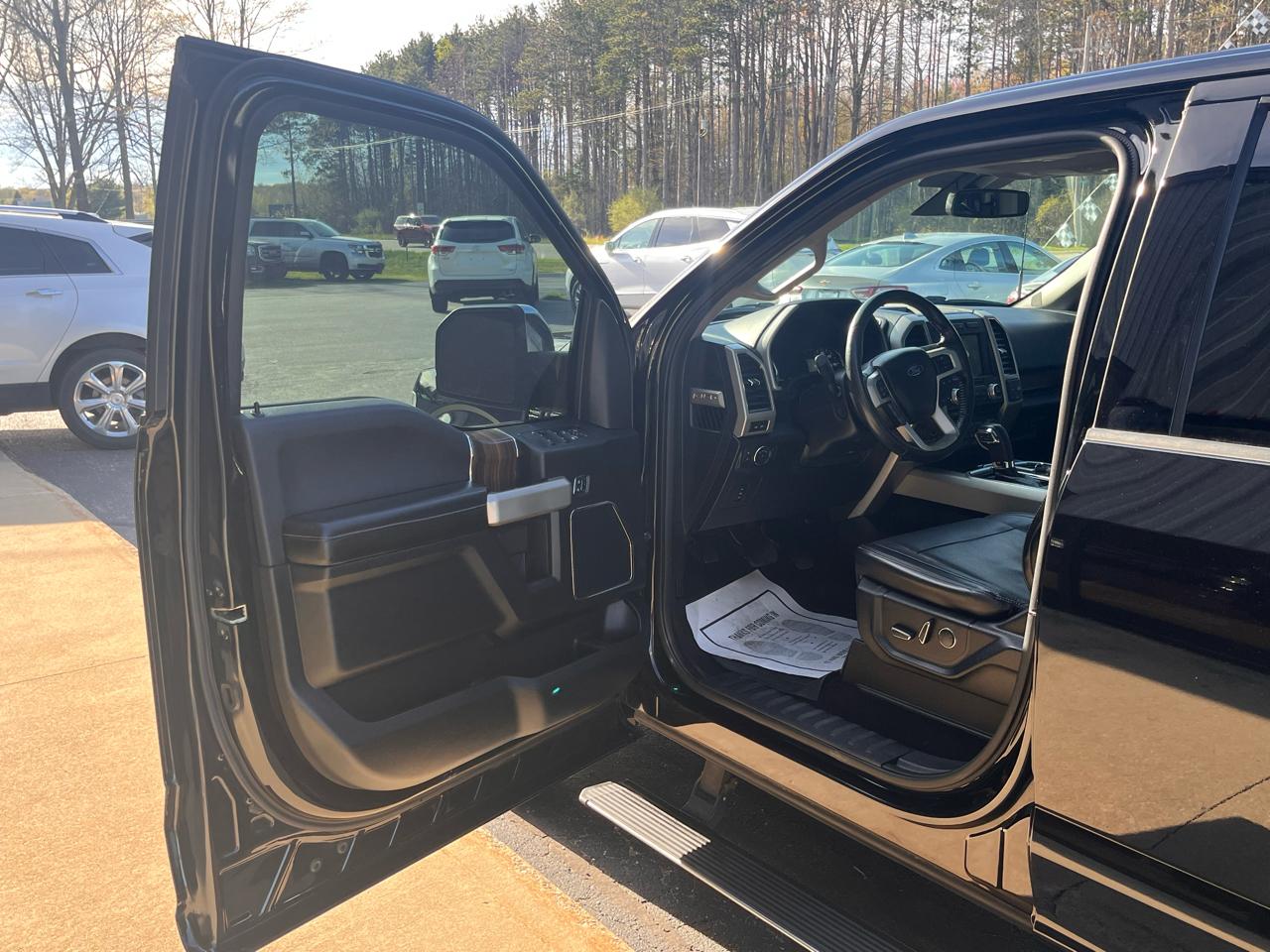 Ford F-150 Lariat 4WD SuperCrew 5.5' Box 2017