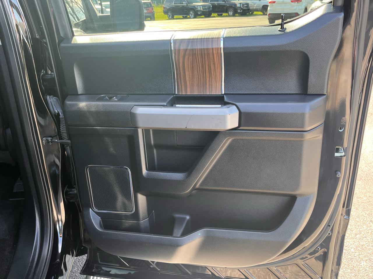 Ford F-150 Lariat 4WD SuperCrew 5.5' Box 2017