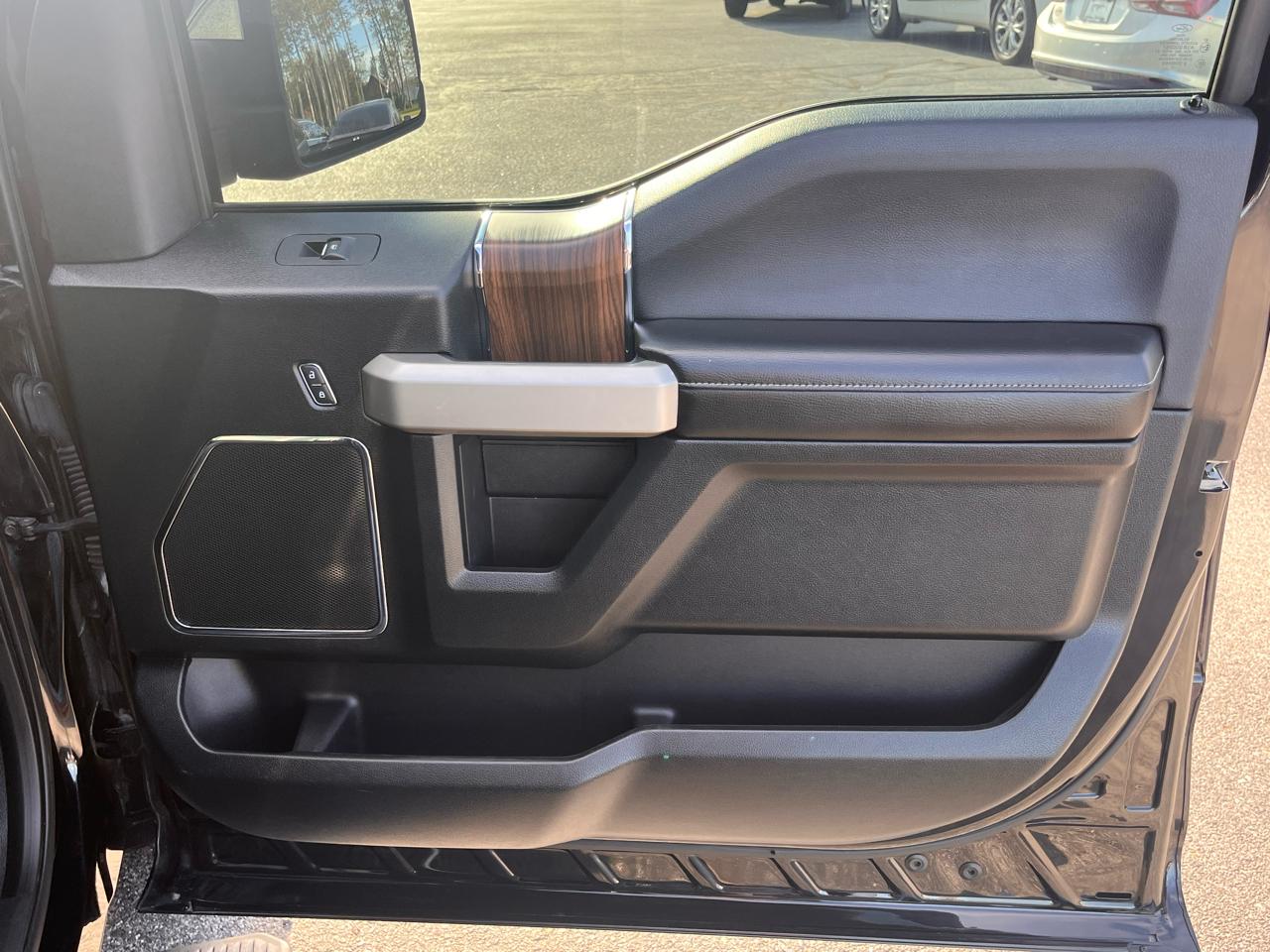 Ford F-150 Lariat 4WD SuperCrew 5.5' Box 2017