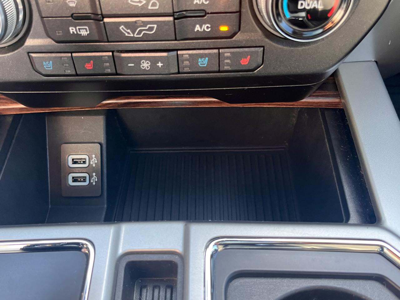 Ford F-150 Lariat 4WD SuperCrew 5.5' Box 2017