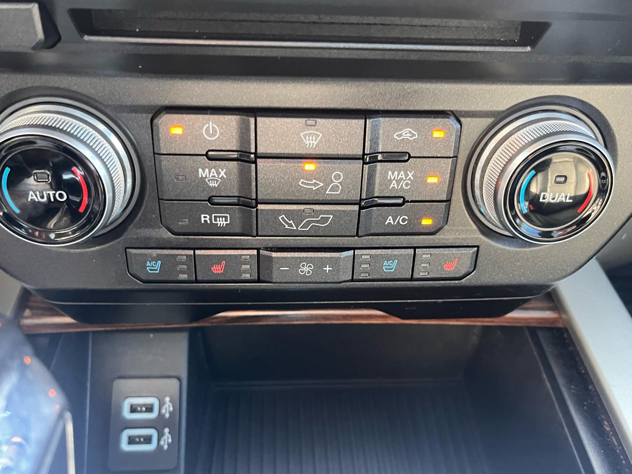 Ford F-150 Lariat 4WD SuperCrew 5.5' Box 2017