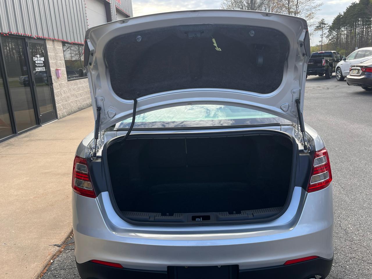 Ford Taurus 4dr Sdn SE FWD 2015