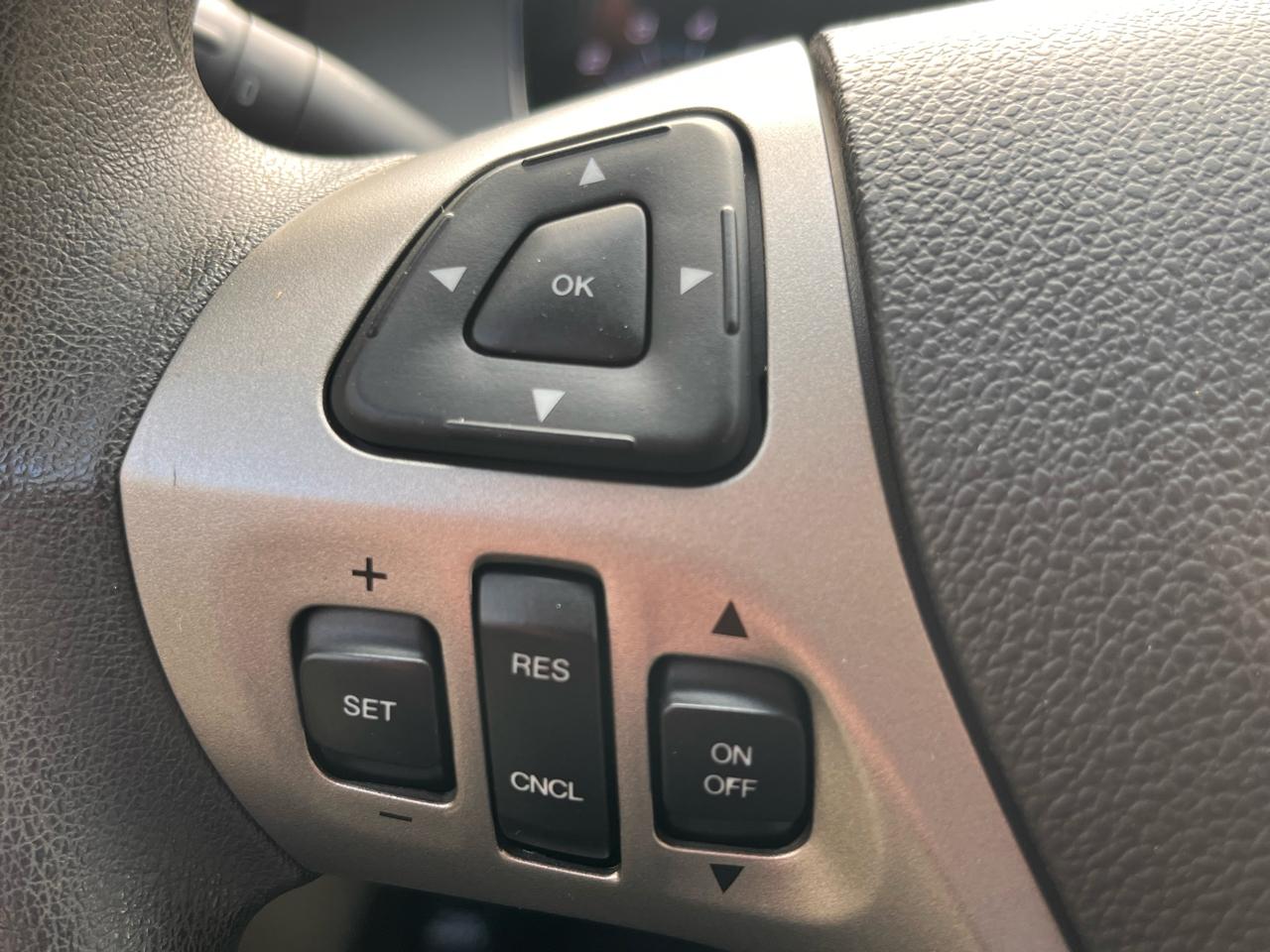 Ford Taurus 4dr Sdn SE FWD 2015