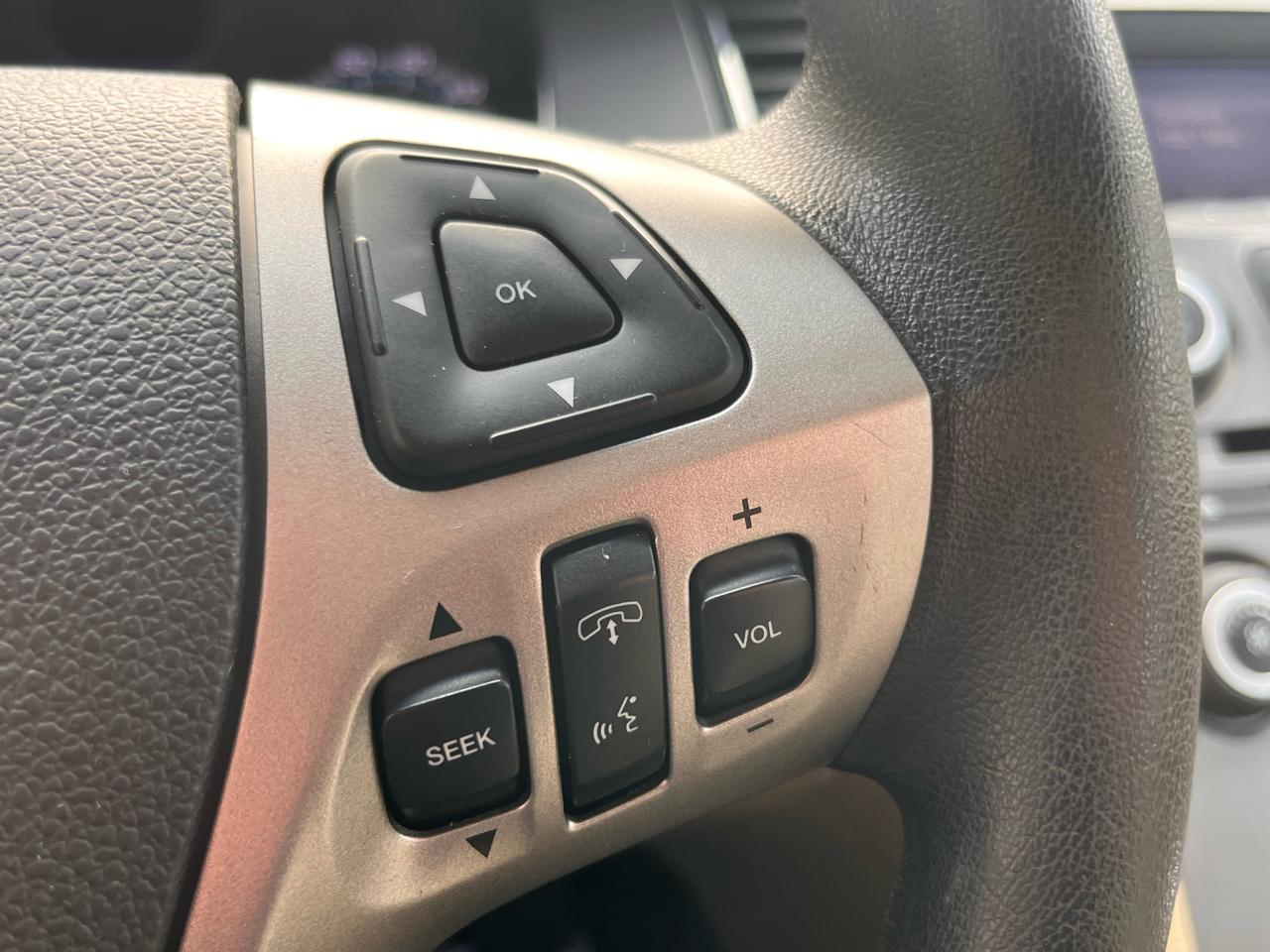 Ford Taurus 4dr Sdn SE FWD 2015