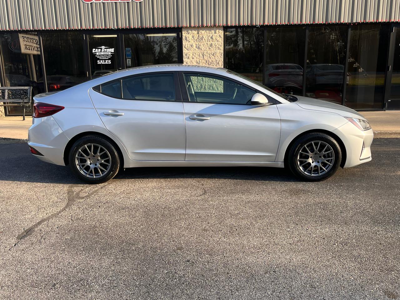 Hyundai Elantra SE Auto 2019