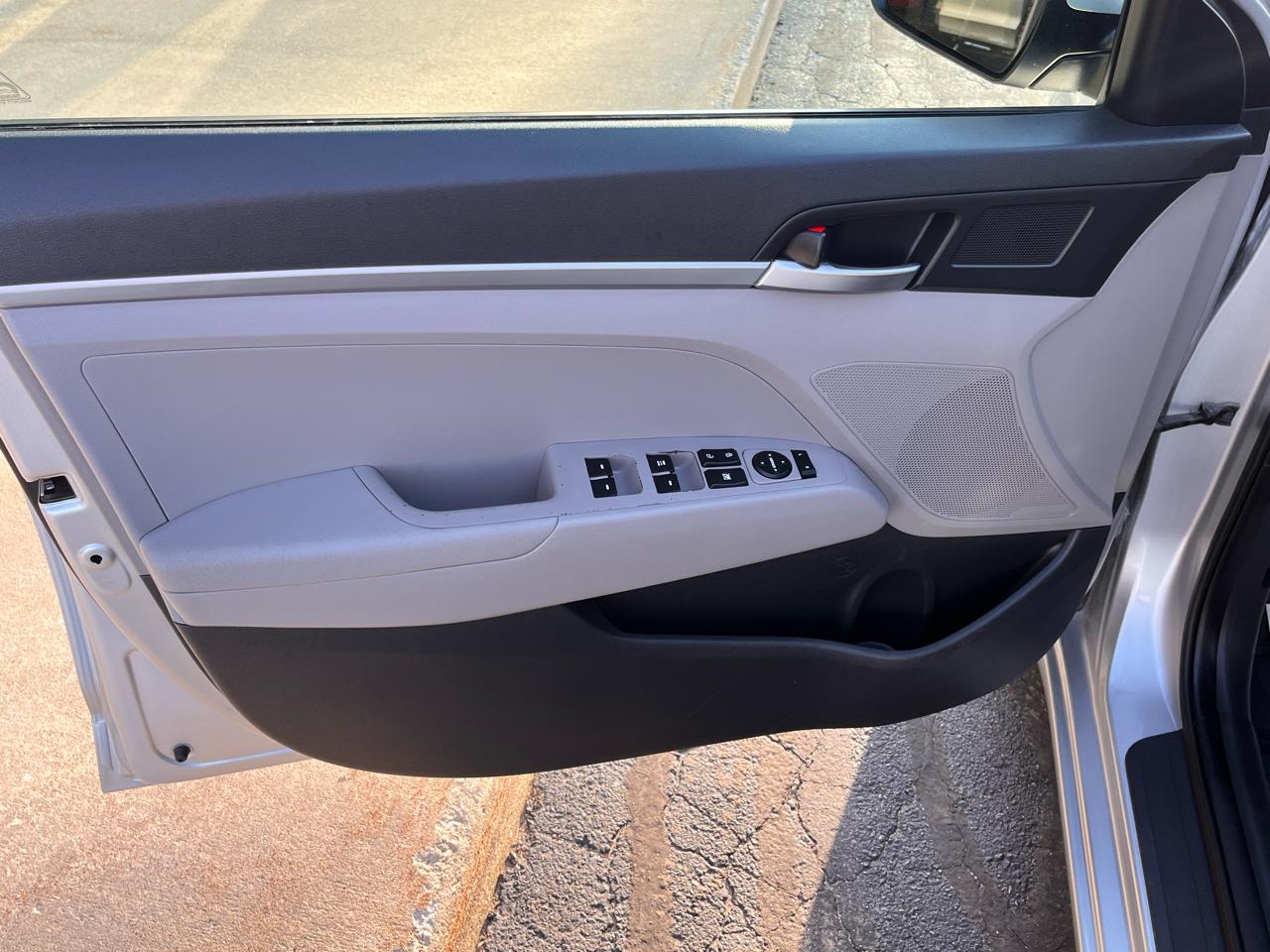 Hyundai Elantra SE Auto 2019