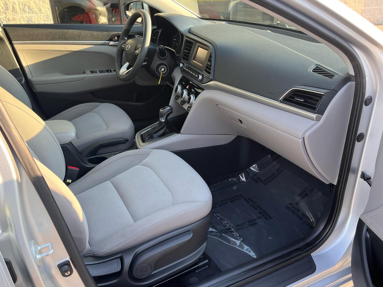 Hyundai Elantra SE Auto 2019