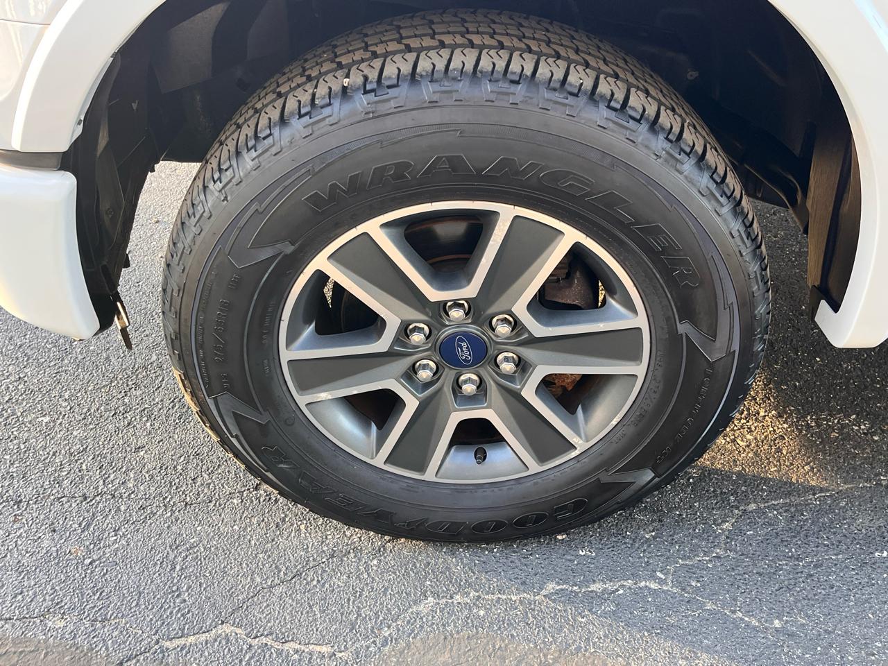 Ford F-150 4WD SuperCrew 145" XLT 2016