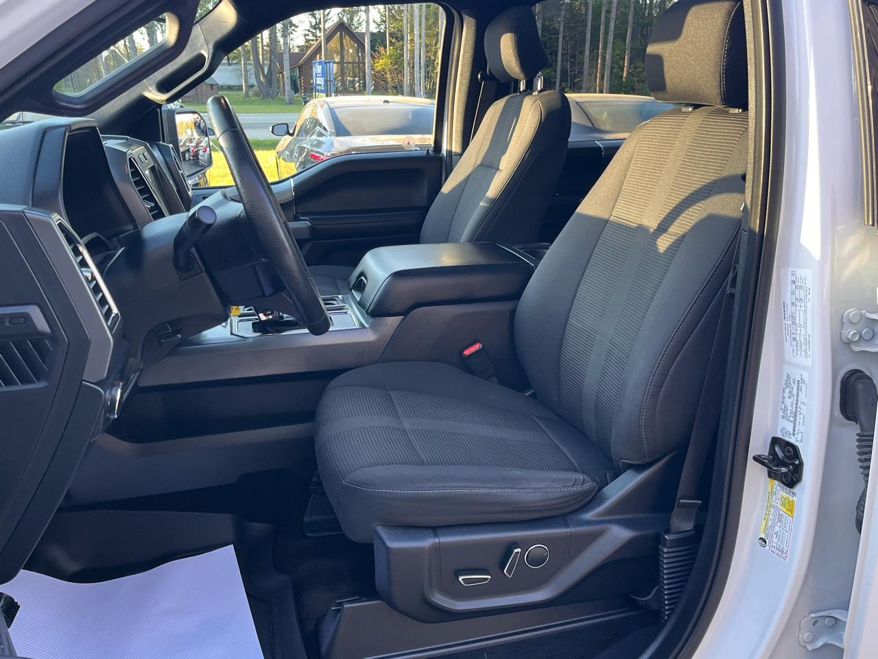 Ford F-150 4WD SuperCrew 145" XLT 2016
