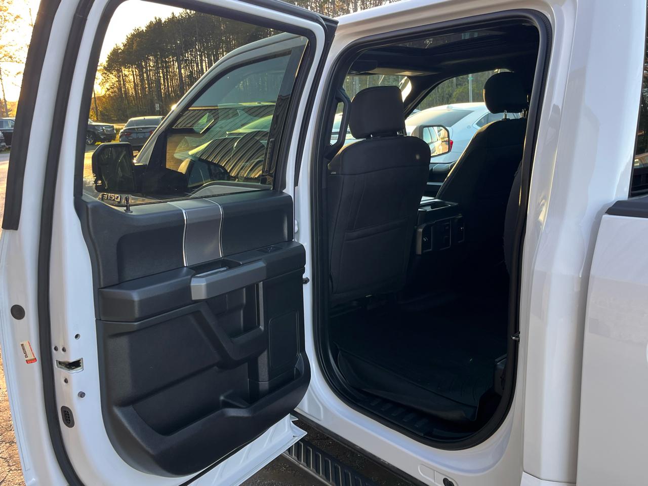 Ford F-150 4WD SuperCrew 145" XLT 2016
