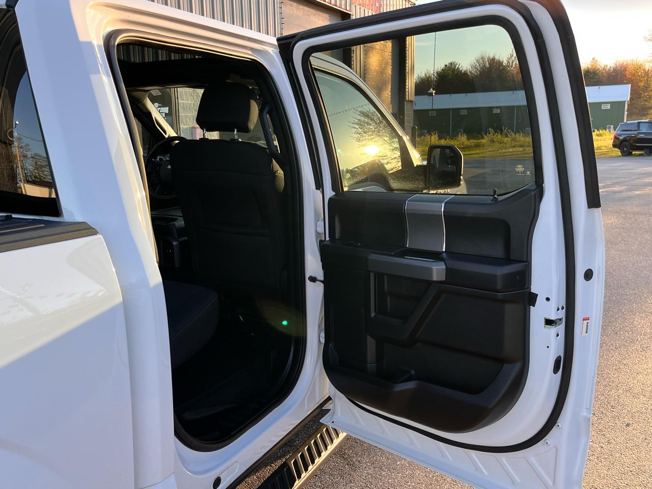 Ford F-150 4WD SuperCrew 145" XLT 2016