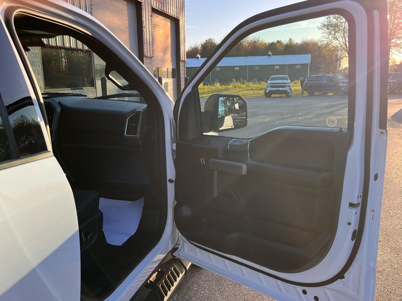 Ford F-150 4WD SuperCrew 145" XLT 2016