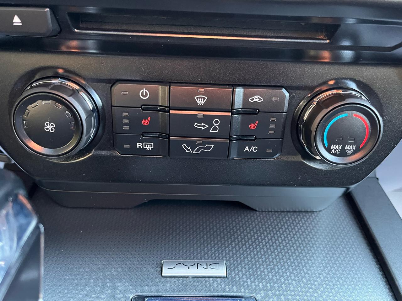 Ford F-150 4WD SuperCrew 145" XLT 2016